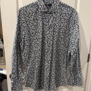 GREAT SHIRT!!!   Worn one time and dry cleaned- size Slim Large